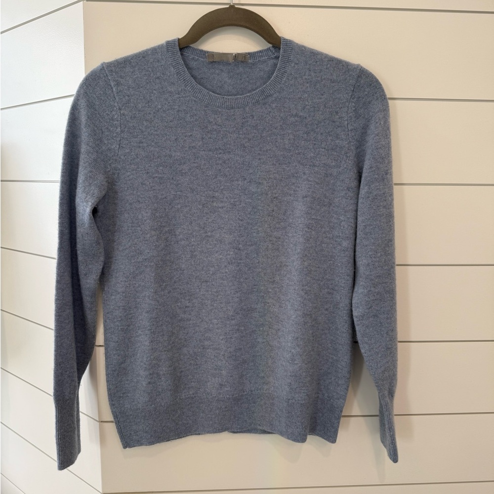 Everlane Women's Blue Crewneck Sweater